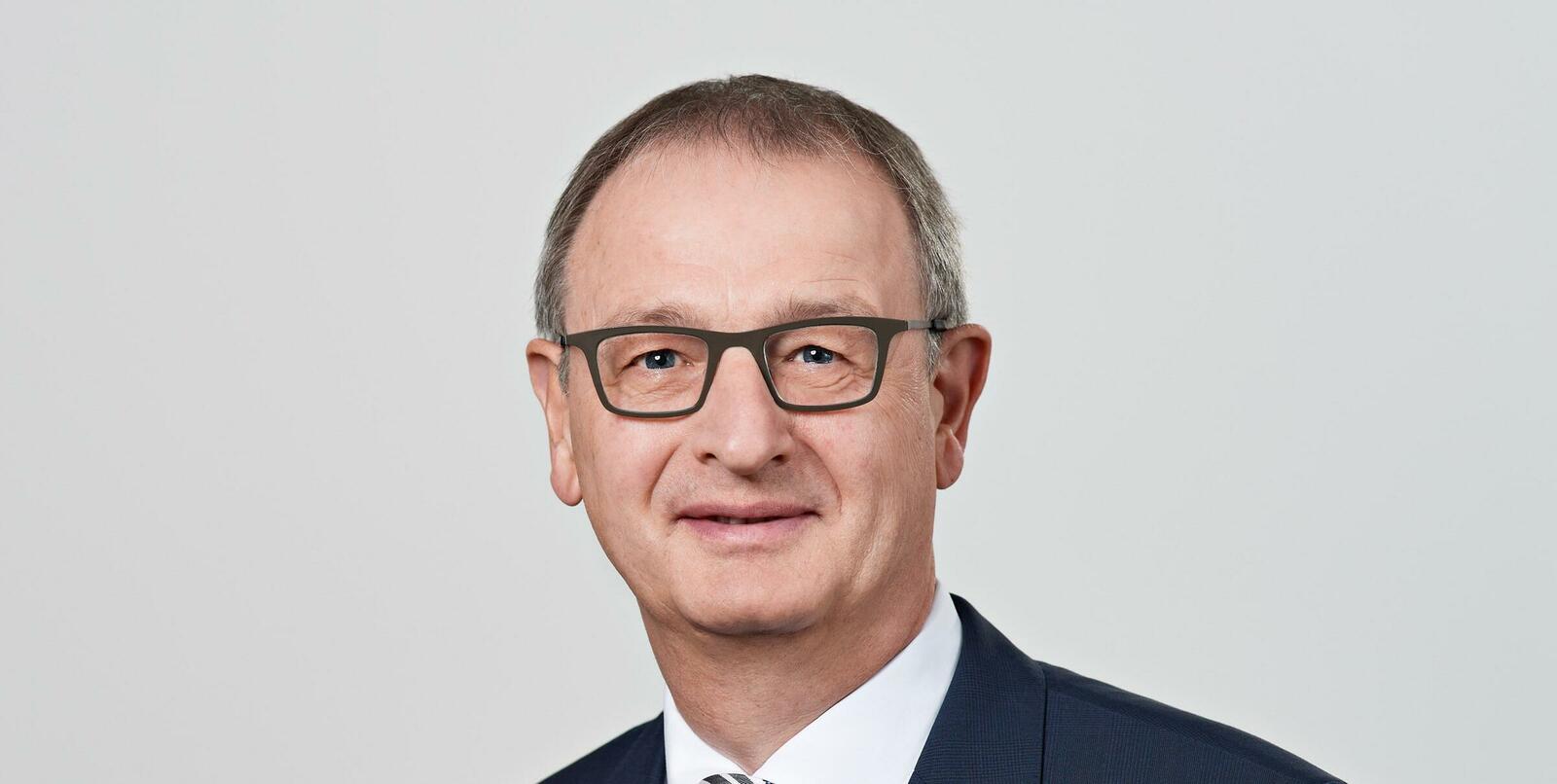 Dr. Wilfried Schäfer, Geschäftsführer VDW (Verein Deutscher Werkzeugmaschinenfabriken): „Alles in allem sind die Unsicherheiten für die wirtschaftliche Entwicklung unserer Branche nach wie vor enorm.“