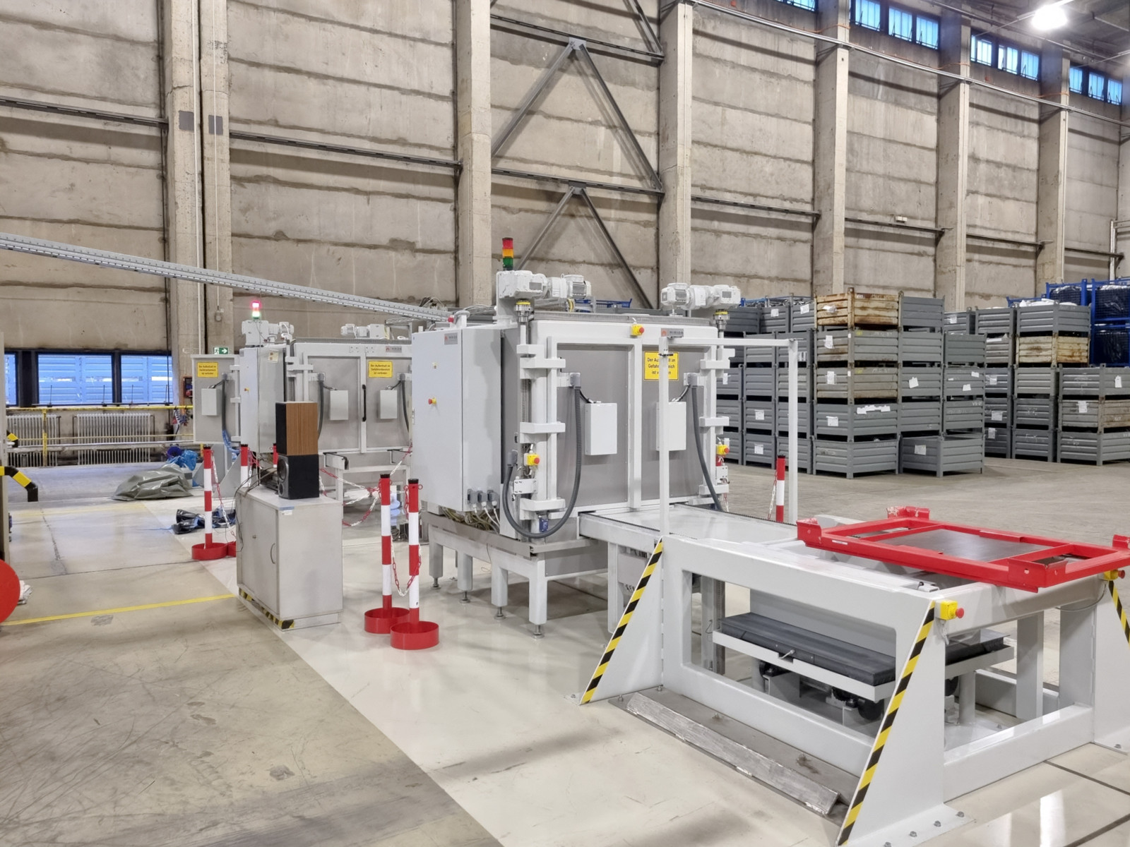 Gemeinsam mit technologischen Partnern entwickelte und produzierte Microstep zwei Strahlungsmesskammern, Typ RTM643NG, die von der Entsorgungswerk für Nuklearanlagen GmbH in Greifswald (Mecklenburg-Vorpommern) betrieben werden.