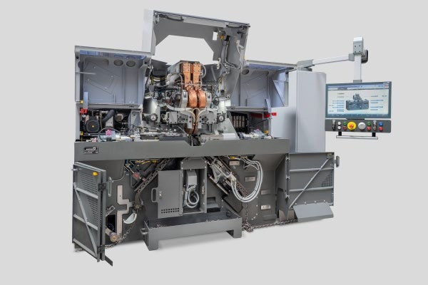 Im Produktbereich Kettenschweißmaschinen stellt Wafios eine Weiterentwicklung der bewährten KEH 3.2 vor. 