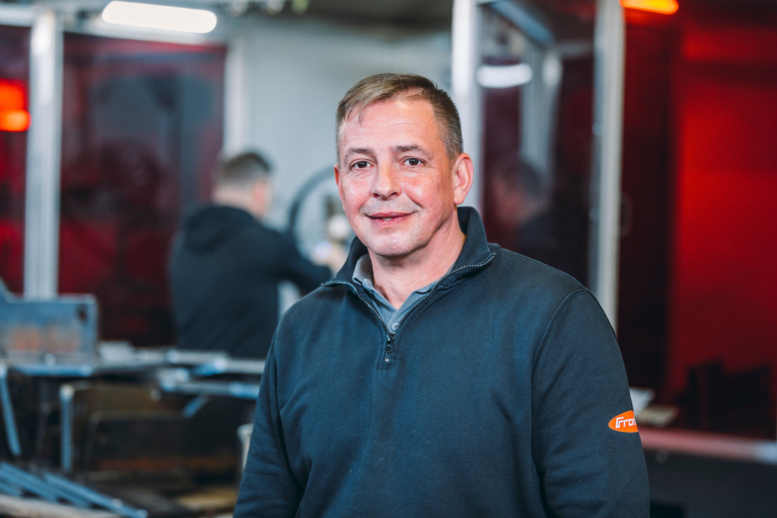  „Wir haben ihr die Cobot-Welding-Lösung Smart Cell vorgeführt – da war sie sofort Feuer und Flamme“, erzählt Birko Winkler, Sales-Manager im Fronius-Team Berlin.
