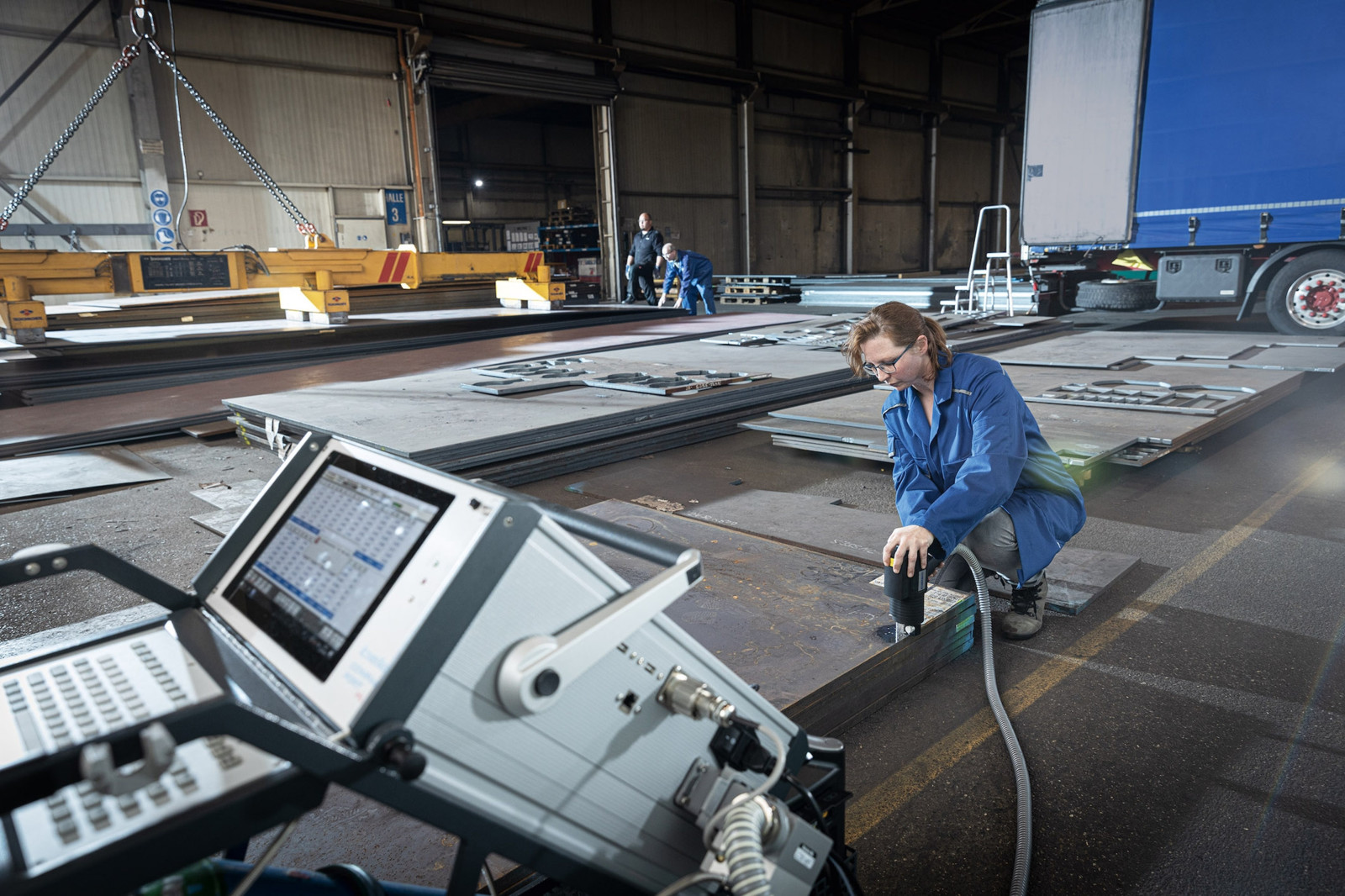 Mit einem mobilen Spektrometer des Herstellers Belec wird beim mittelständischen Spezialisten für Stahlverarbeitung Südstahl bereits beim Wareneingang geprüft, ob der bestellte Stahl den geforderten Gütekriterien in vollem Umfang entspricht.