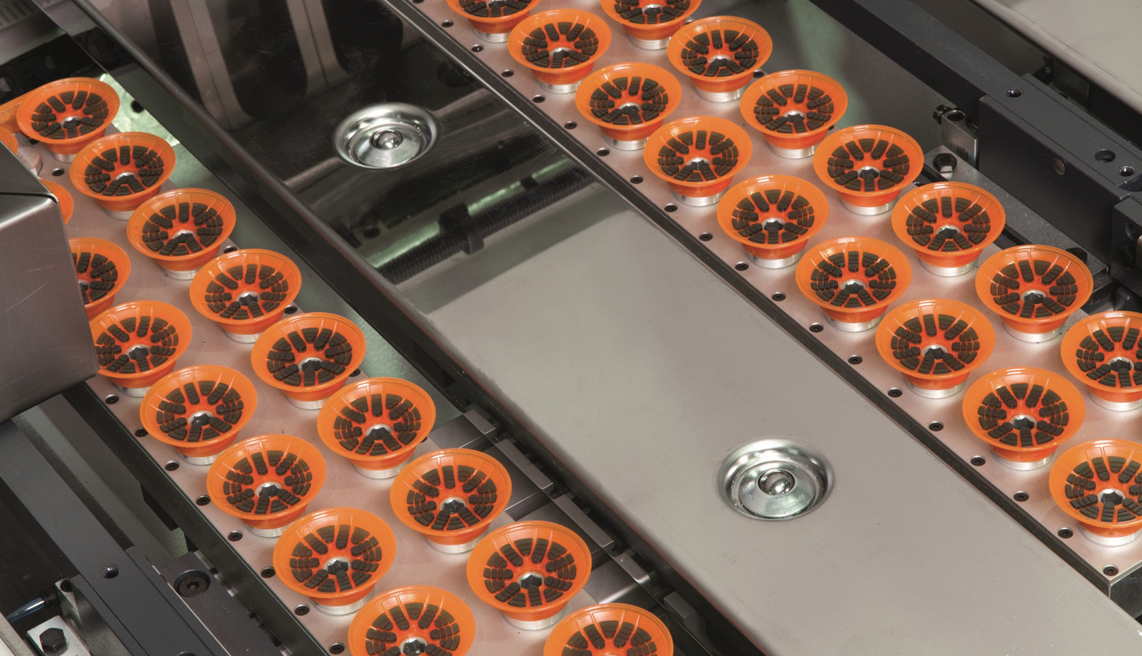 Der Saugplattenanschlag von Schröder ist ein wichtiger Faktor der automatisierten Blechbearbeitung.