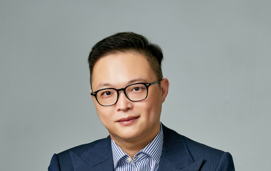 „Angesichts der ständig veränderten IT-Bedrohungslandschaft setzt sich TXOne dafür ein, die industrielle Landschaft mit bahnbrechenden OT-Sicherheitslösungen zu stärken“, sagt Dr. Terence Liu, CEO von TXOne Networks.